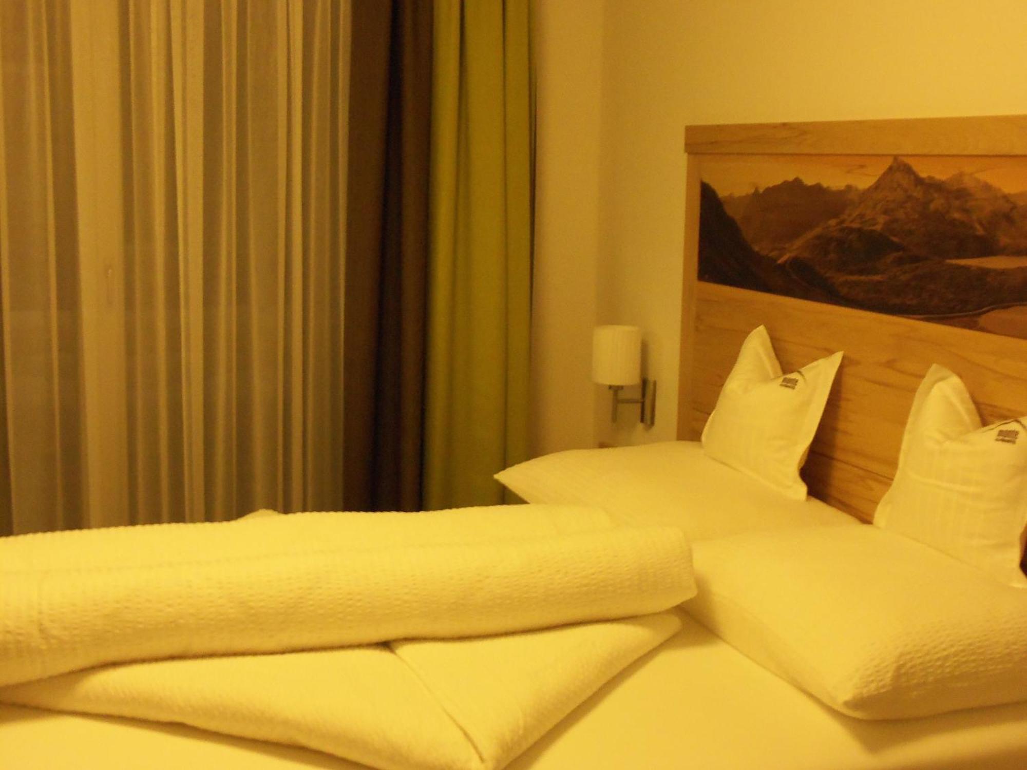Alpinhotel Monte Superior - Silvretta Card Premium Betrieb Galtuer Ngoại thất bức ảnh